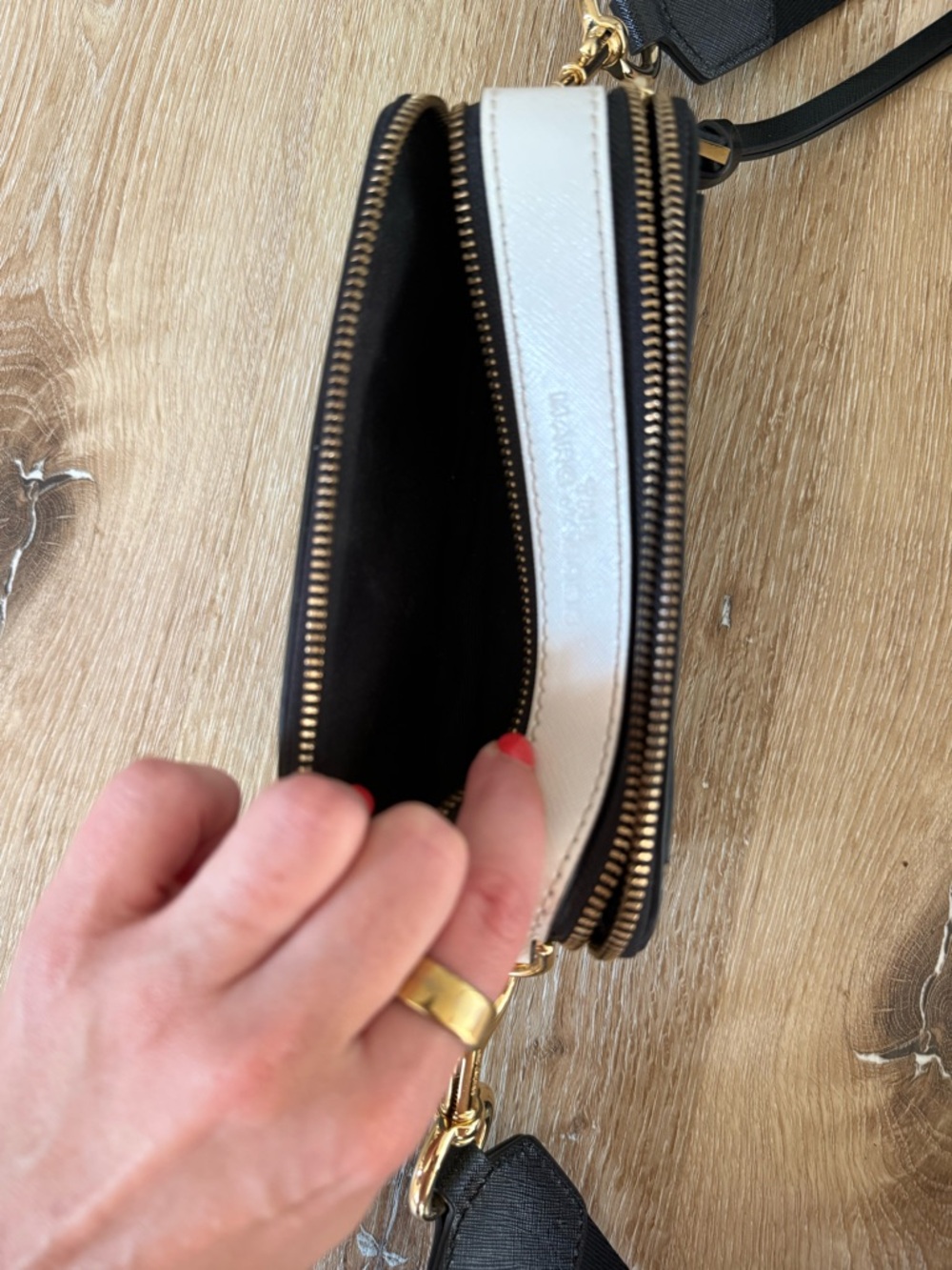 Marc Jacobs Black Leather snapshot Crossbody Camera Bag with Pink Logo Strap - Picture 9 of 11